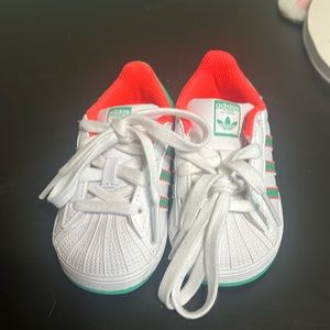 White, sea green and pink adidas la marque aux 3 bandes sneakers size 4
